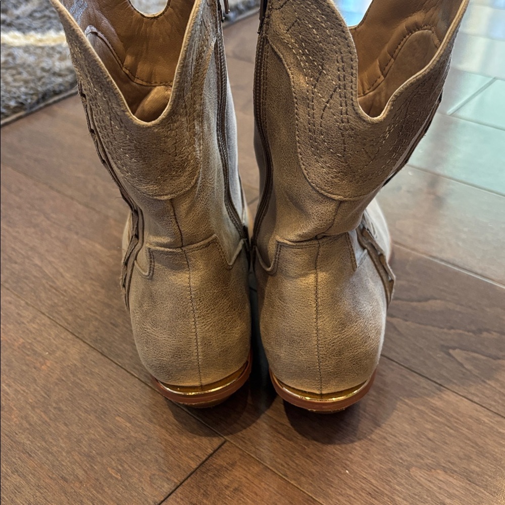 Vintage 93 Everly Western Ankle Boots - Picture 2 of 5